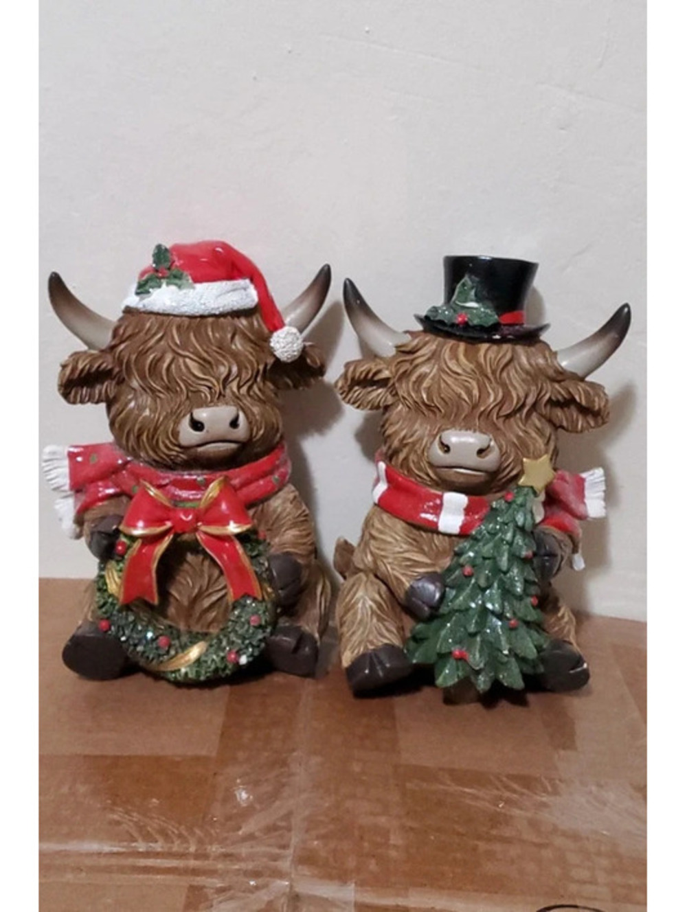 Hobby Lobby Christmas Highland Cow Figurine Set Holiday Decor Wreath Tree
